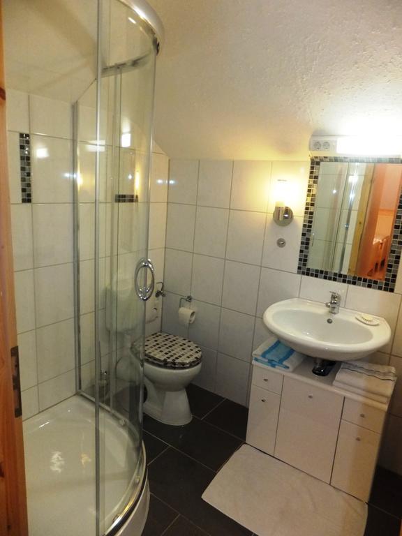 Zimmer Schmitz Anschau Ruang foto